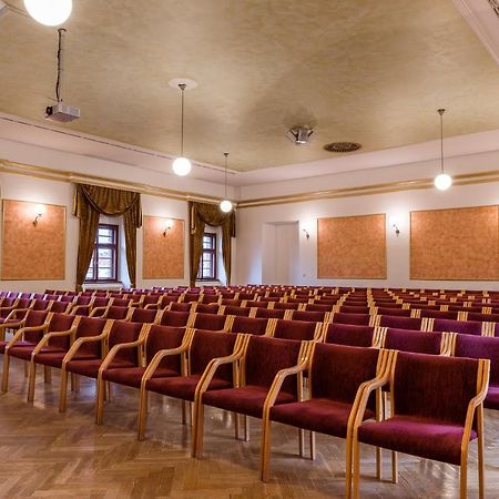 Nové Adalbertinum Hradec Kralove Bagian luar foto