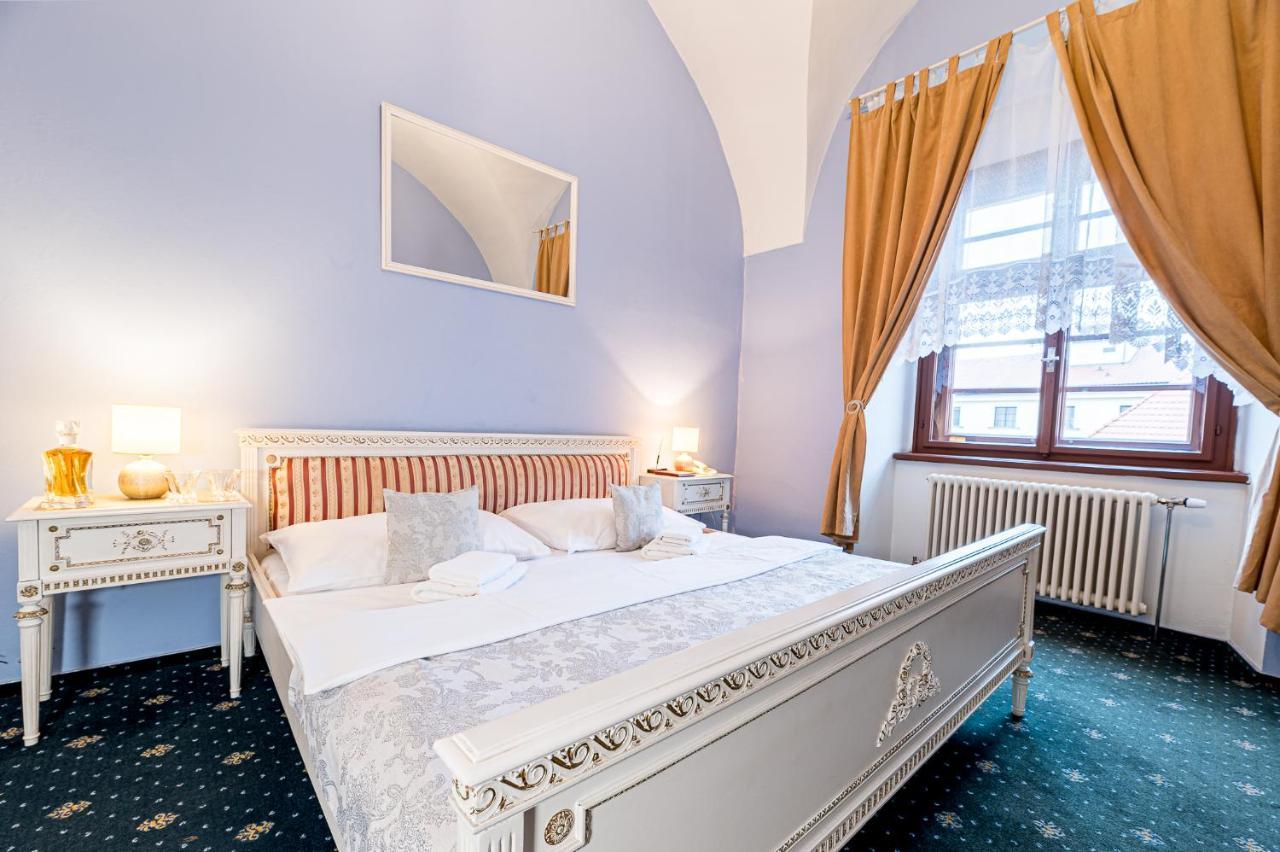 Nové Adalbertinum Hradec Kralove Bagian luar foto