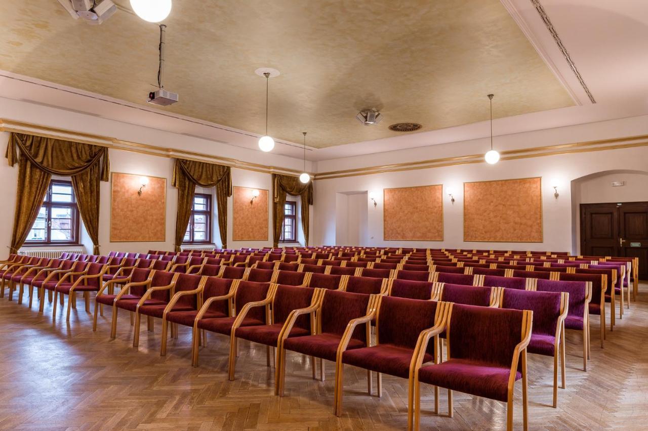 Nové Adalbertinum Hradec Kralove Bagian luar foto