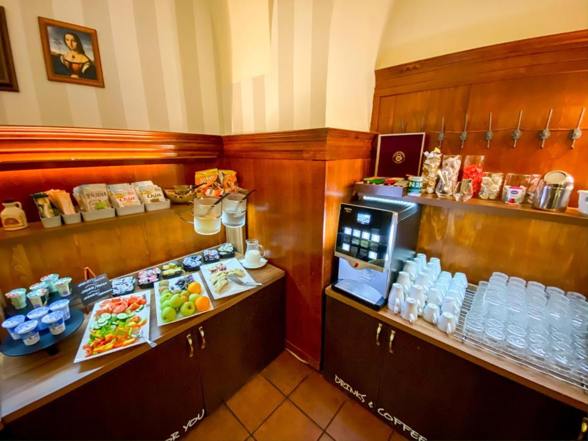 Nové Adalbertinum Hradec Kralove Bagian luar foto